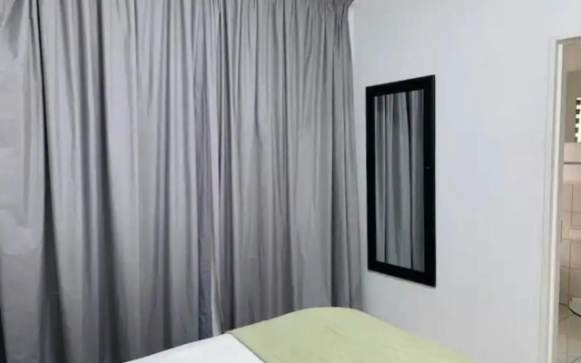 Lillys Quarter 1 - Newly Renovated!