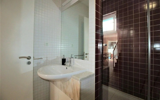 Prainha Algarve Villa With Pool by Homing