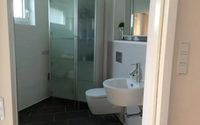 Studio Apartment L.Y.M.A.
