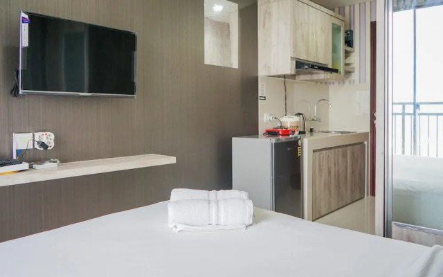 Cozy Living Studio Apartment at Springwood Residence