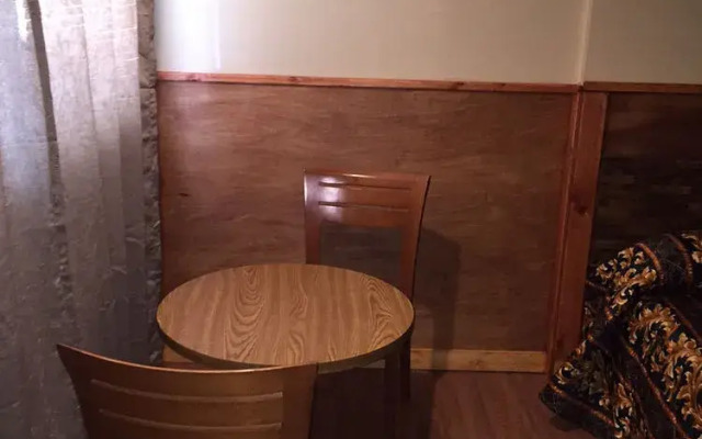 Budget Inn