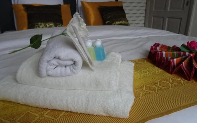 Baan Siam