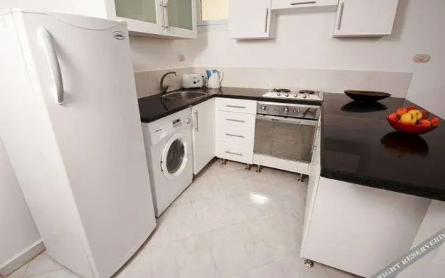 Desert Pearl Beach Apartment