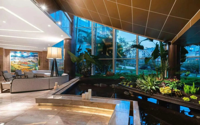 Kun Ming Shengshi Qianhe Hotel