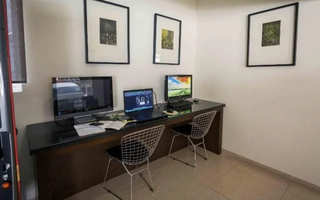 Redwood Villas Extended Stay