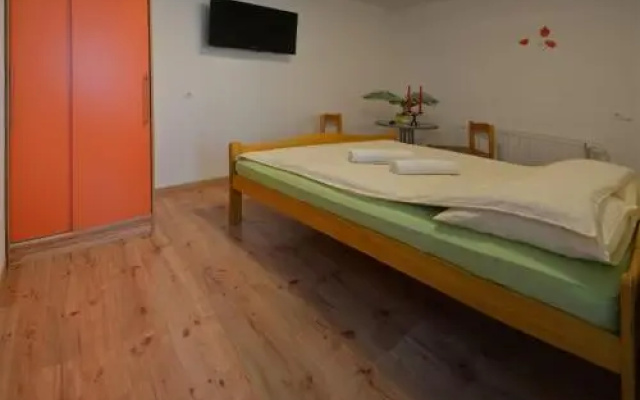 Guesthouse Stremljan