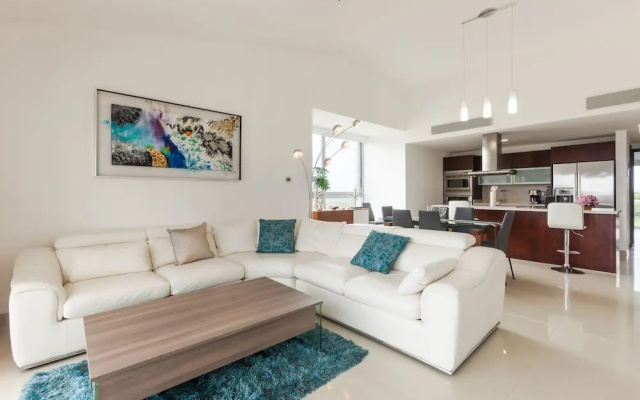 MareAzul Apartment 631 by Realty Group