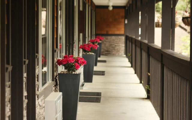 The Occidental Lodge