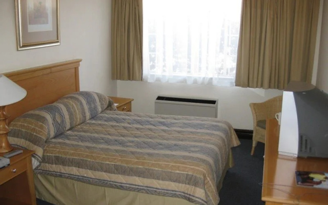 The George Hotel