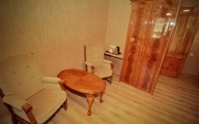 Hotel 5 Rooms