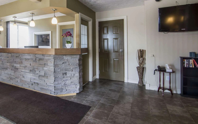 Econolodge Inn And Suites High