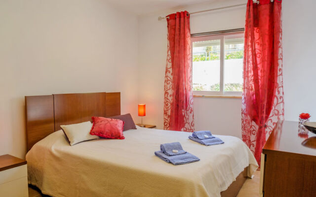 Отель Apartamento Praia Do Sul вид на фасад