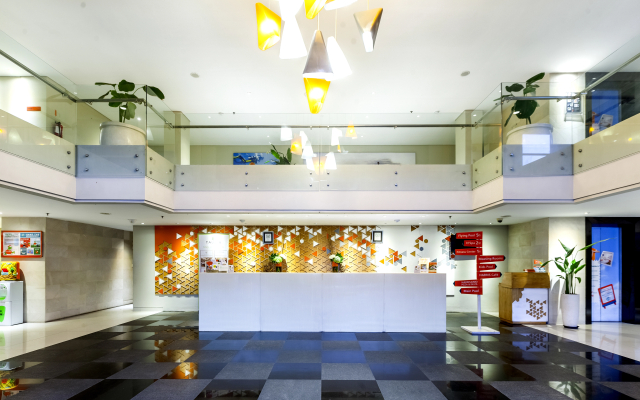 Отель Harris Hotel Seminyak Bali