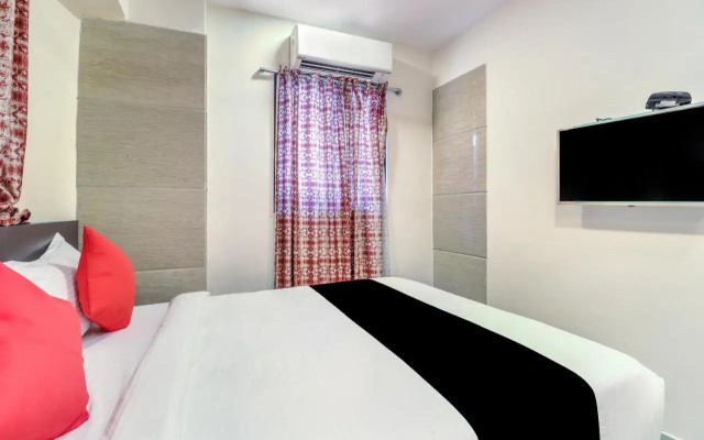 Hotel Crystal Inn