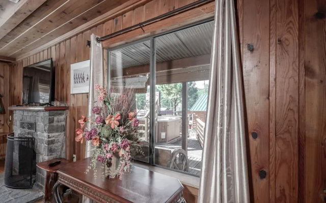 413apvillage23avncb - Alpine Cabin