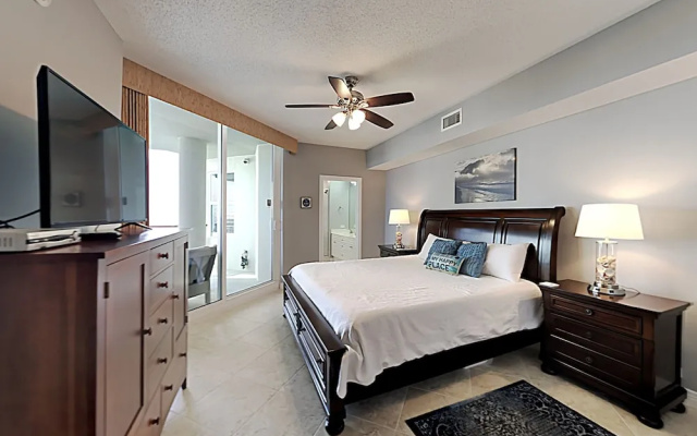 Beach Colony Resort West by Southern Vacation Rentals