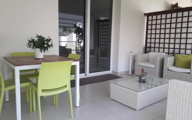 Apartment in Villa - Air Conditioned - Wi-fi - Near the sea
