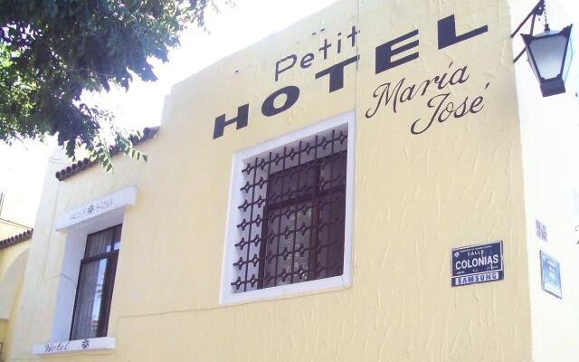 Hotel Petit Maria Jose вид на фасад