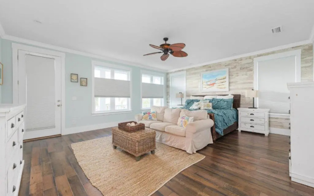 Beachside Bliss by Distinctive Beach Rentals