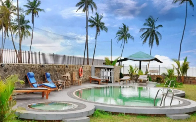 C & I Beach Hotel