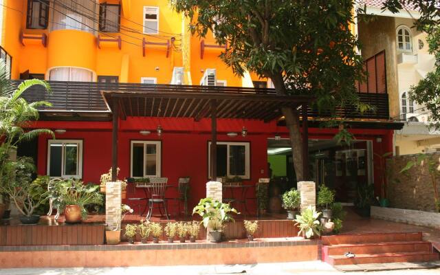 Отель Oasis Inn Bangkok Бангкок вид на фасад