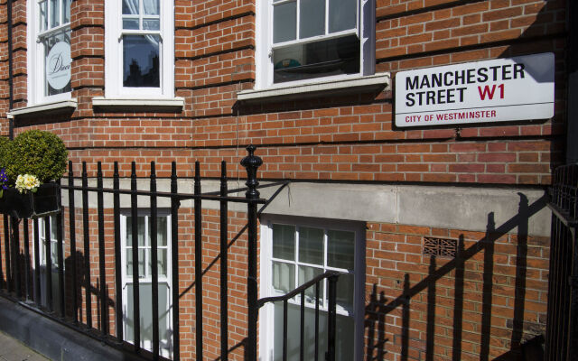 Отель Ten Manchester Street вид на фасад