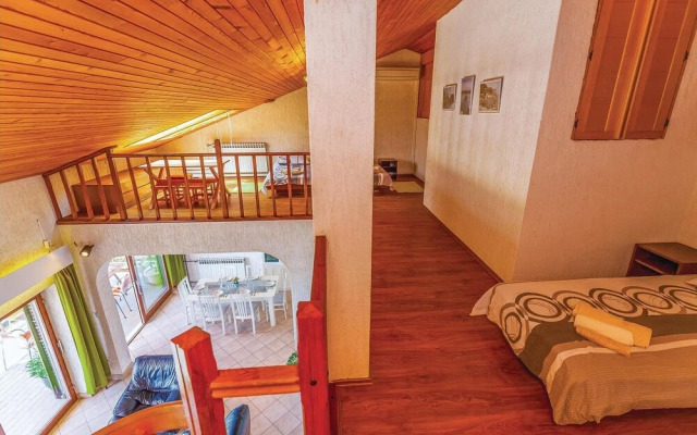 Beautiful Home in Dramalj With Wifi and 4 Bedrooms
