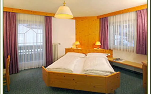 Hotel Sureghes