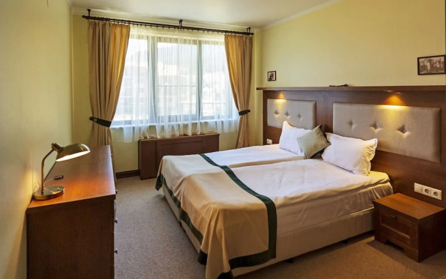 7 Pools SPA & Apartments