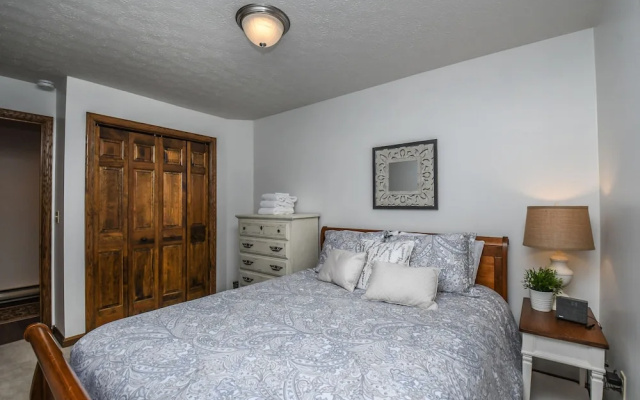 Glendale Shores 2 Bedroom Townhome #20