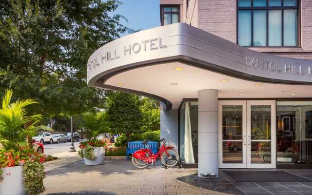 Capitol Hill Hotel вид на фасад