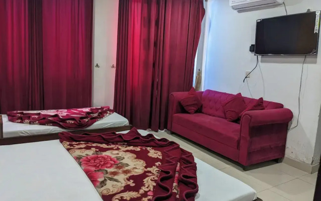 Al-Banaras Hotel