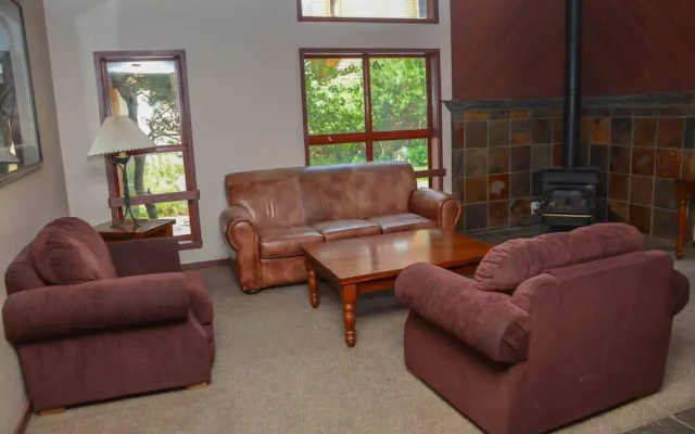 Aspen Creek #119 - Shared Pool, Hot Tub & Bbq!