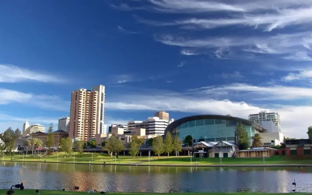 Unwind Adelaide City Condo