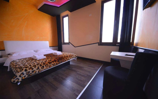 Lotus Hotel