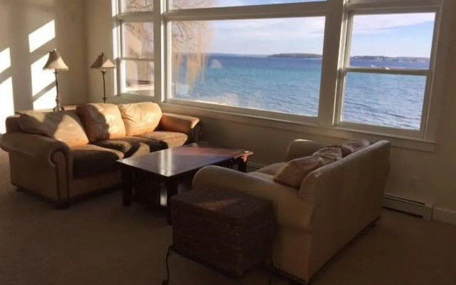 The Villa on Suttons Bay