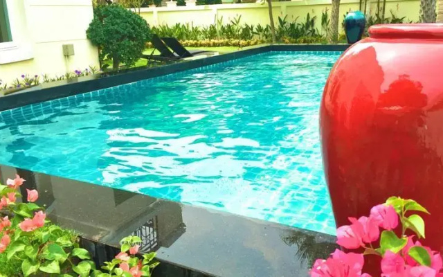 Luxury Pool Villa