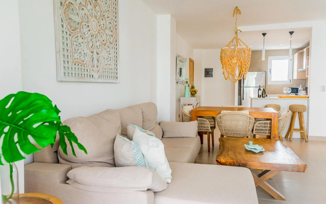 Beach Garden ground floor condo, D1