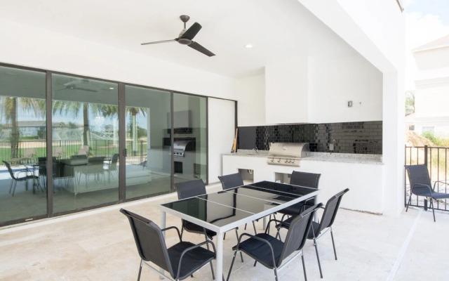 7BR Reunion Pool Home 1543 by OVRH