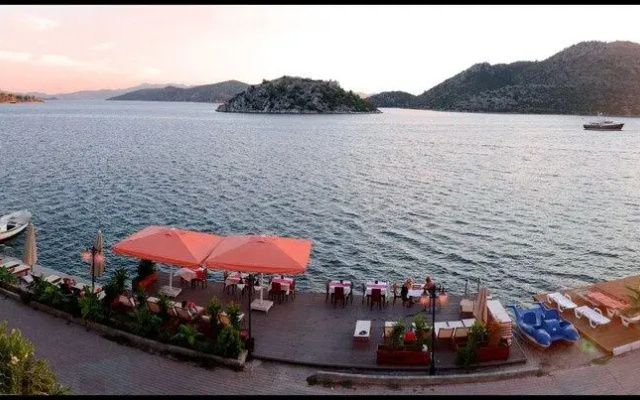 Dinc Hotel