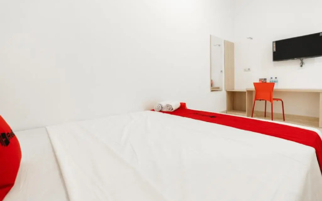 RedDoorz @ Graha Cemerlang Maros