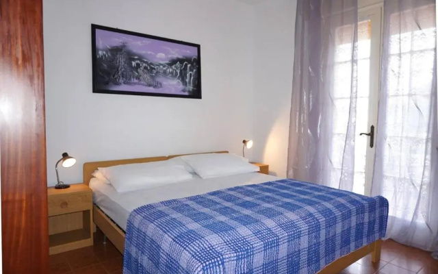 Spacious Villa With Private Garden and Pool
