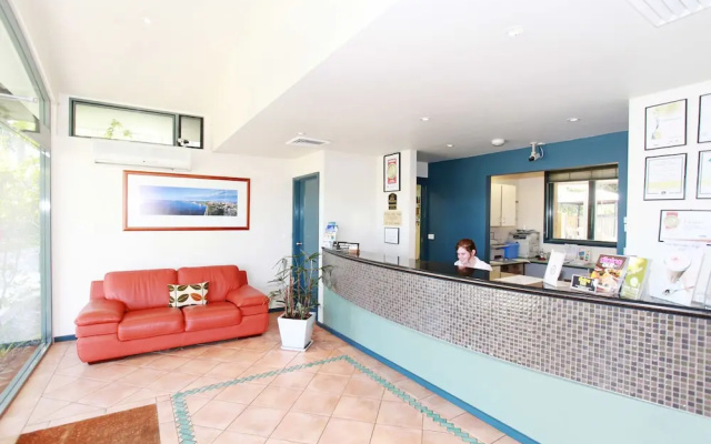 Best Western Travellers Motor Village