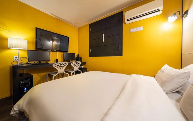 Guri Lexy Hotel