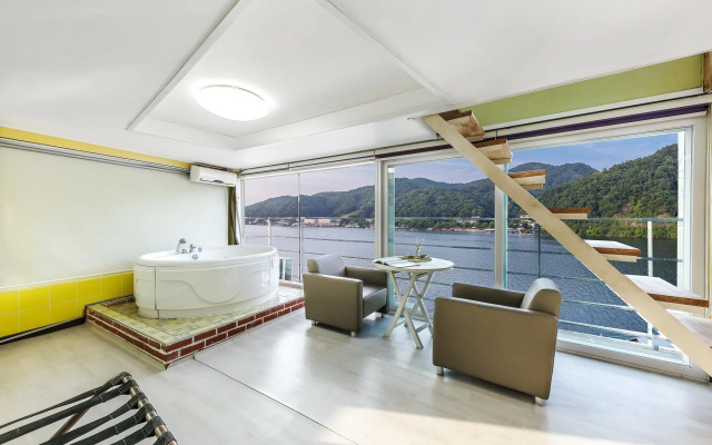 Gapyeong Clubviva Spa Pension