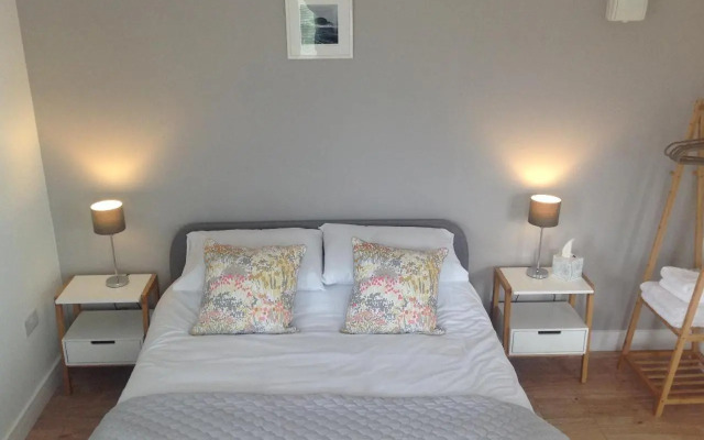 Island View Room 1