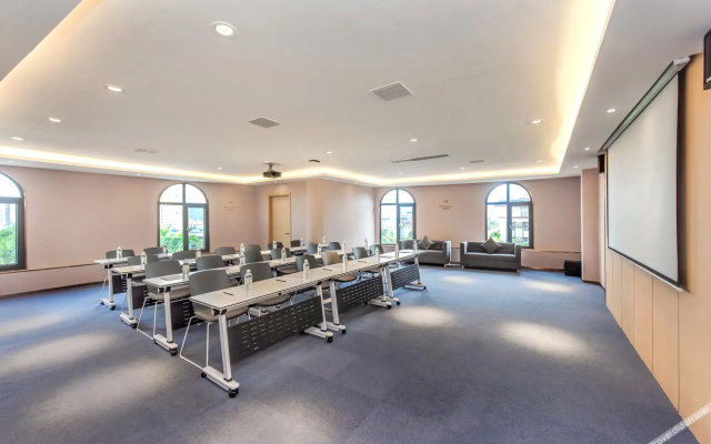 Lavande Hotels Mangshi square downtown store