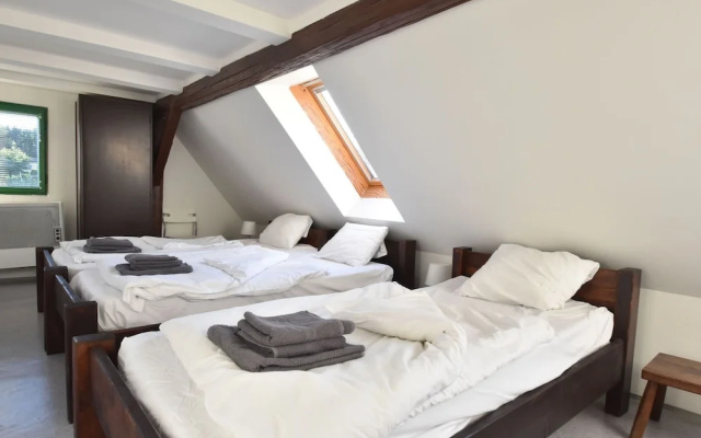 Authentic Holiday Home with Garden near Trutnov