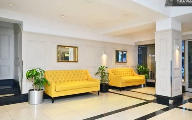 Sloane Avenue Apartments