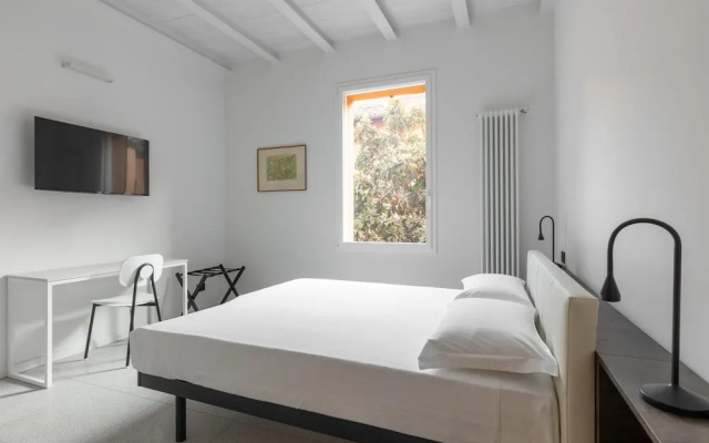 White Daisy Apartment by Wonderful Italy